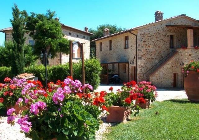 Borgo Il Villino Guest House Casole dʼElsa Exterior foto