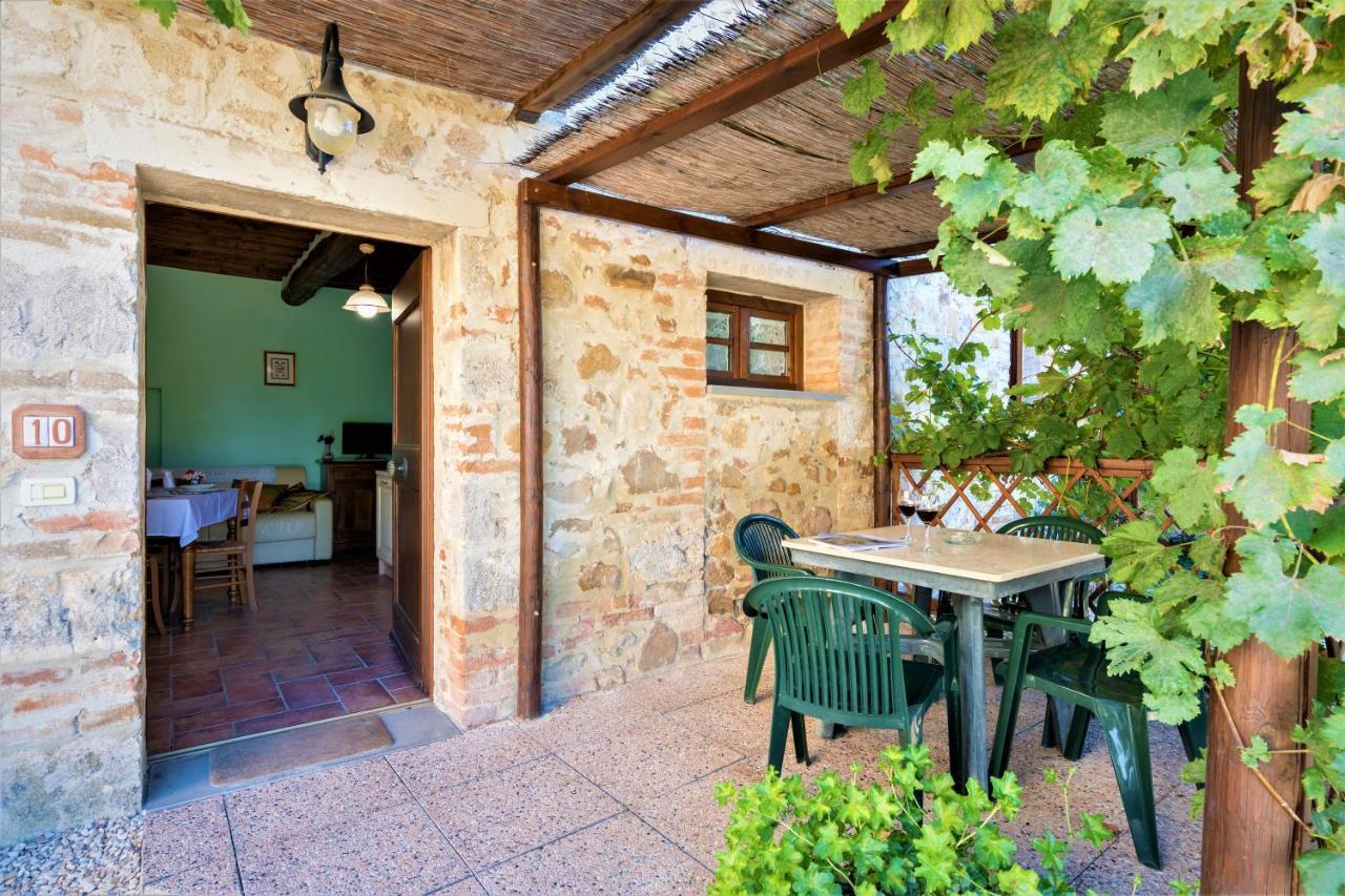 Borgo Il Villino Guest House Casole dʼElsa Exterior foto