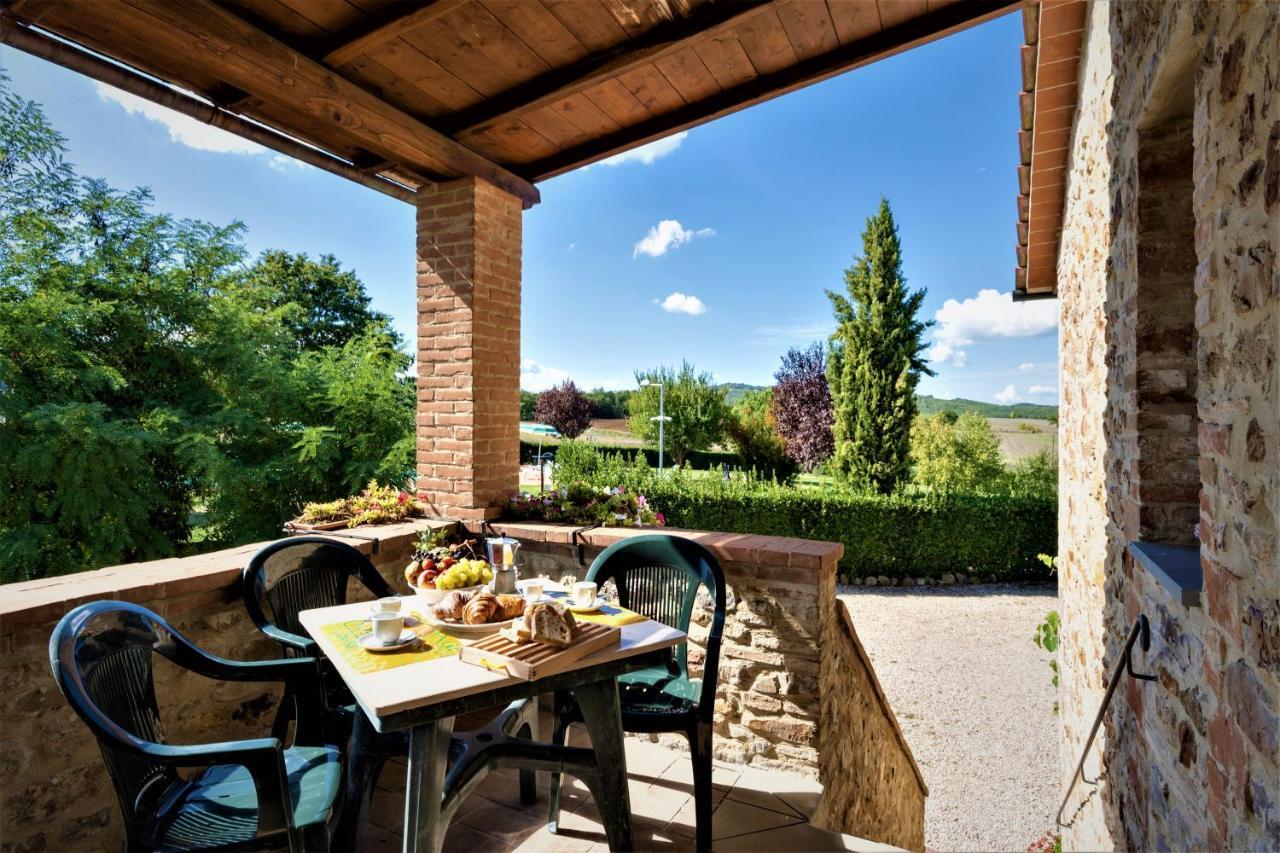 Borgo Il Villino Guest House Casole dʼElsa Exterior foto