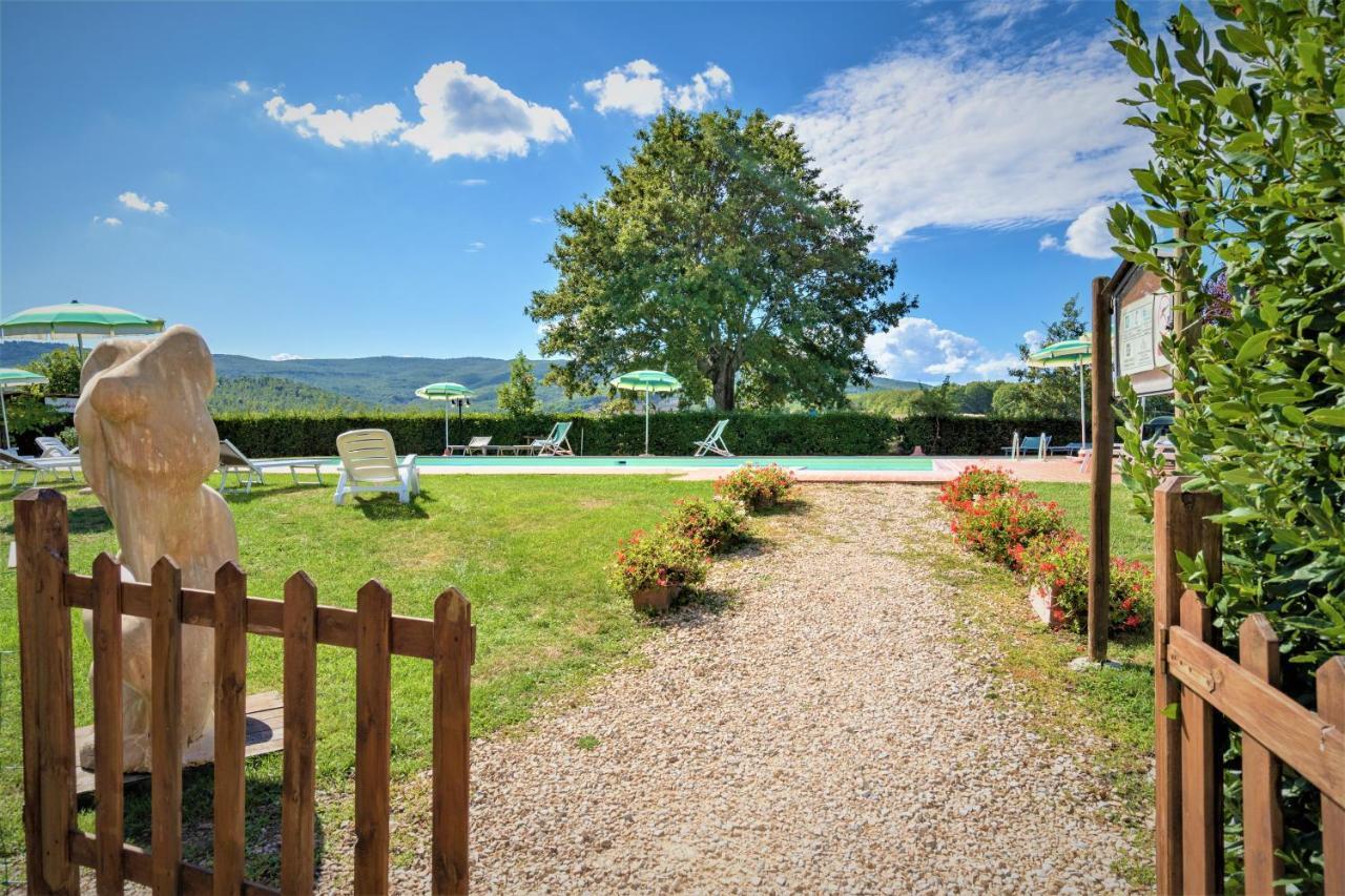 Borgo Il Villino Guest House Casole dʼElsa Exterior foto