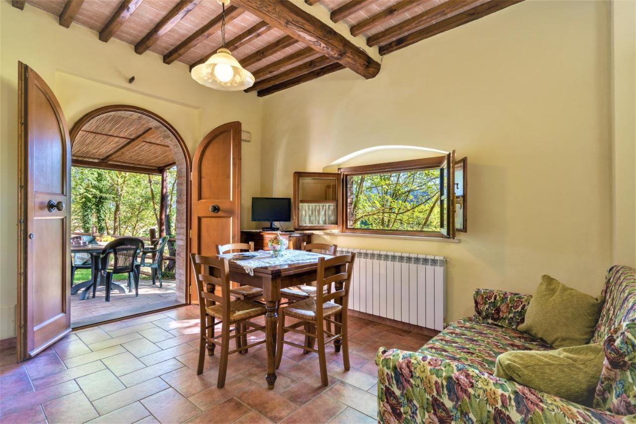 Borgo Il Villino Guest House Casole dʼElsa Exterior foto