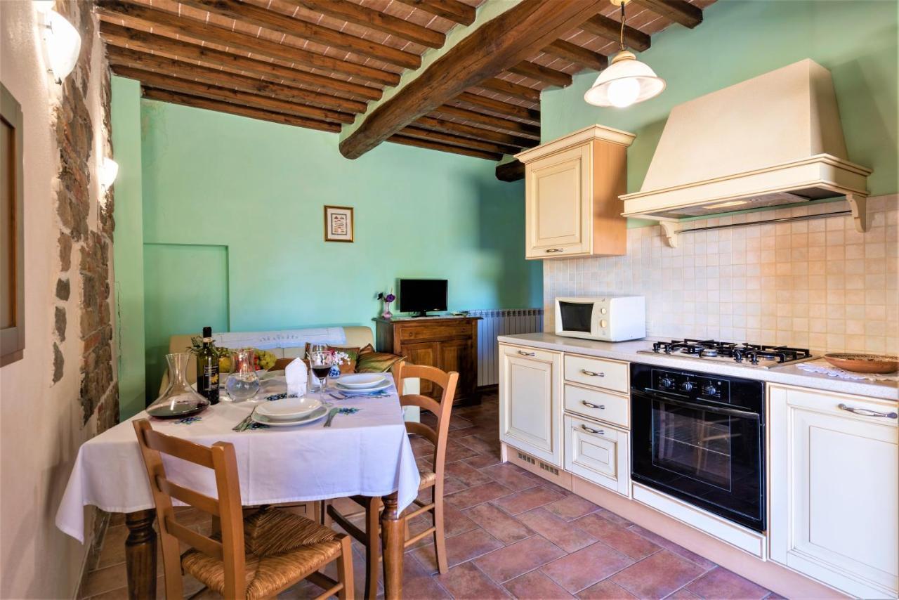 Borgo Il Villino Guest House Casole dʼElsa Exterior foto